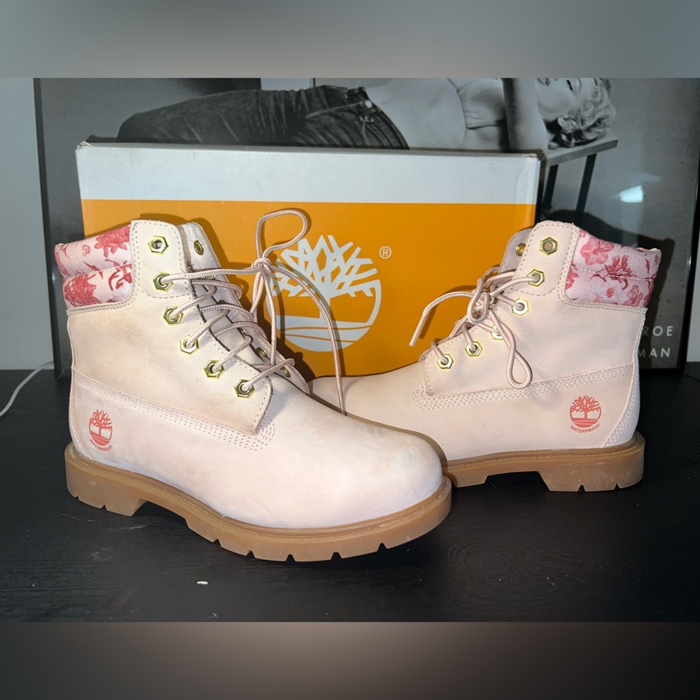 Timberland Boots | PINK | FLORAL | WOMANS | SIZE 6.5